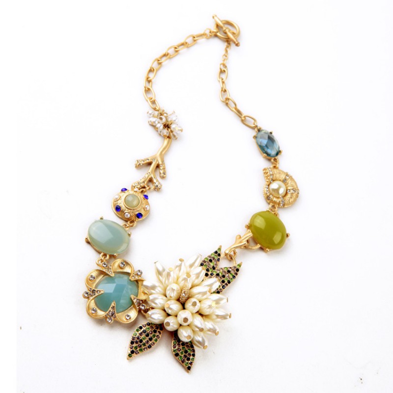 FLOWER PENDANT ALLOY NECKLACE