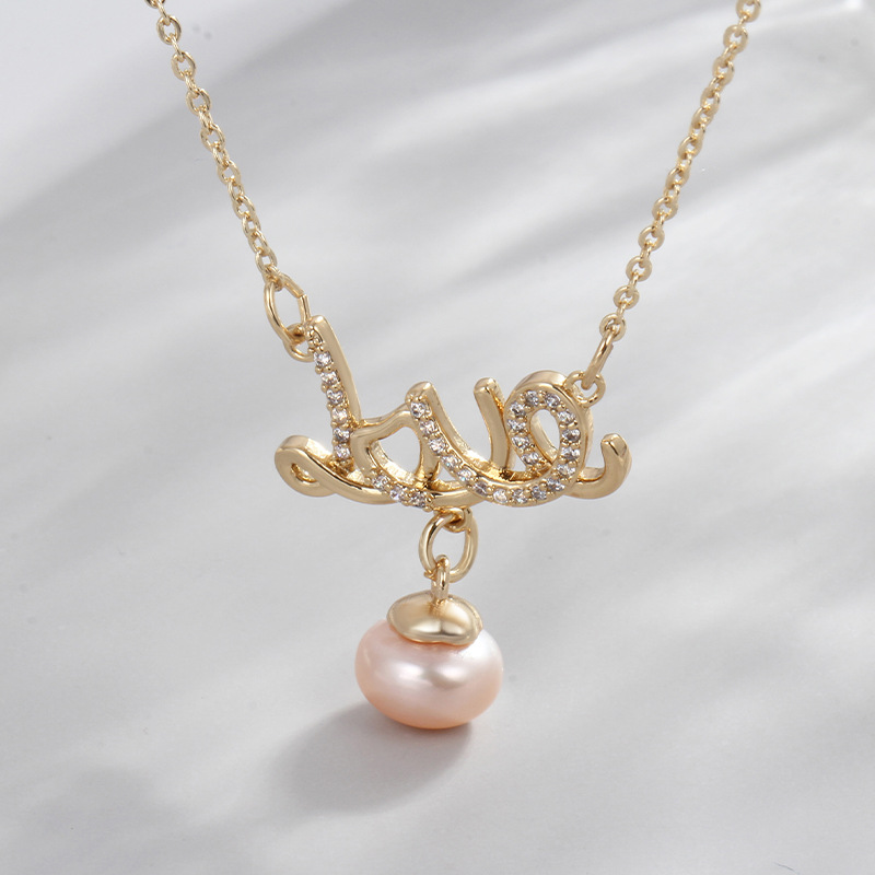 LOVE PENDANT PEARL BRASS NECKLACE