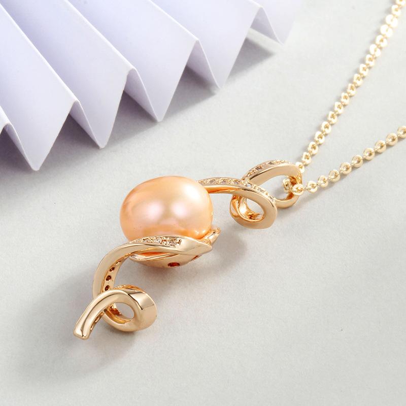 Pearl pendant brass necklace