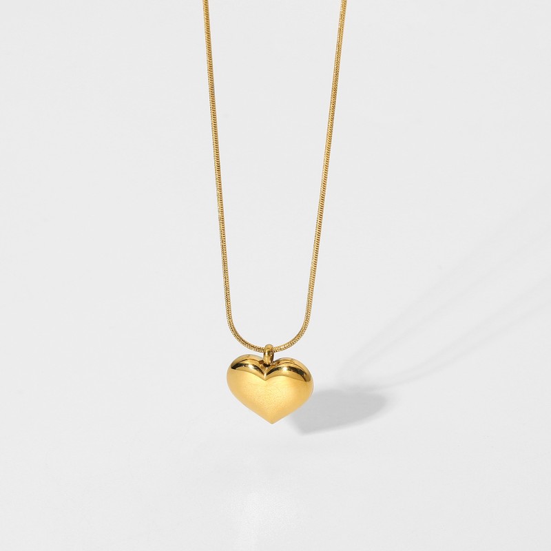 stainless steel heart necklace